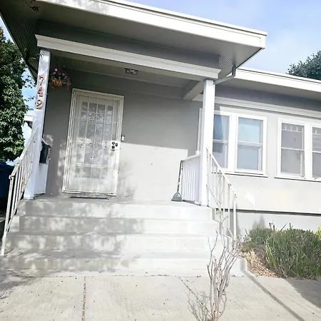 Cozy Craftman Cottage In Quiet Historic Vallejo Neighborhood